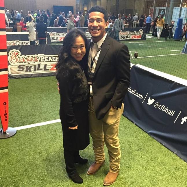 한국인 어머니 미셸(왼쪽)과 자마이 존스. /사진=자마이 존스 공식 SNS