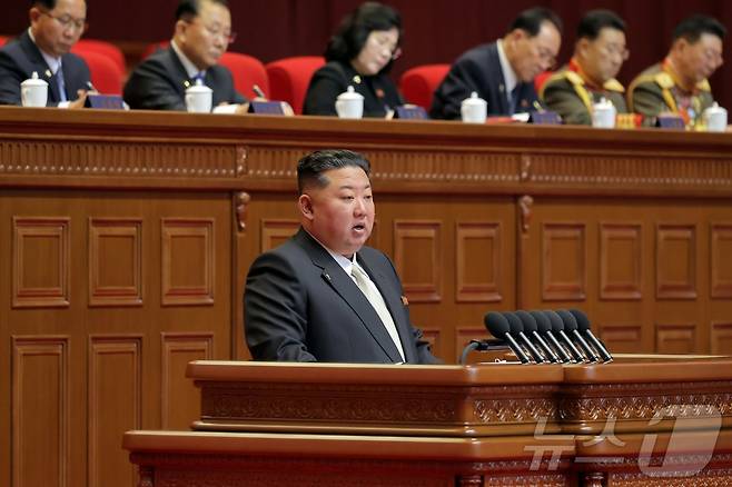 (평양 노동신문=뉴스1) = 북한 노동당 기관지 노동신문은 19일 제9차 당대회가 개막했다고 20일 보도했다. [국내에서만 사용가능. 재배포 금지. DB 금지. For Use Only in the Republic of Korea. Redistribution Prohibited] rodongphoto@news1.kr