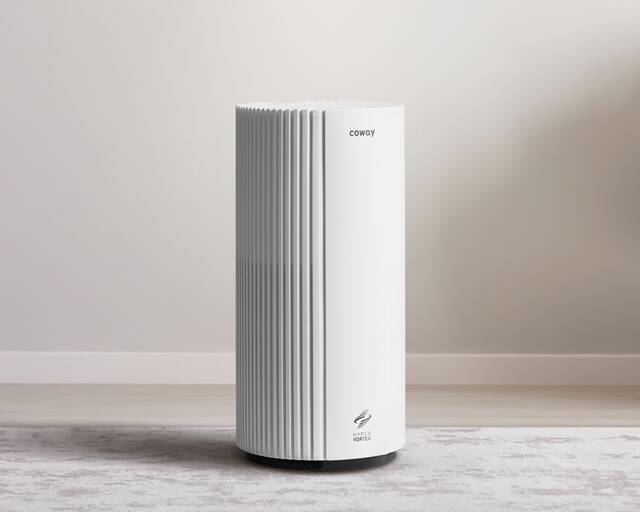 코웨이는 강력한 청정 성능과 간편한 필터 교체가 장점인 '플로우360 공기청정기'를 출시했다고 20일 밝혔다. /코웨이