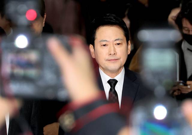 장동혁 국민의힘 대표가 20일 국회에서 윤석열 전 대통령에 대한 1심 무기징역 선고 관련, 입장을 밝히기 위해 입장하고 있다. [연합뉴스]