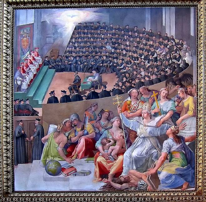 파스콸레 카티(1550~1620)가 1588년에 그린 ‘트리엔트 공의회’. 그림 위쪽에는 추기경들과 주교들, 신학자들이 치열하게 토론하고 있고, 아래쪽에는 교의와 신학을 의인화한 인물들이 등장해 악과 무지를 제압하고 있다. 십자가를 들고 교황의 삼중관을 쓴 여성은 교회를 의인화했고, 갑옷을 입은 인물은 ‘믿음을 수호하는 교리’를 나타낸다. 이 공의회를 통해 가톨릭교회가 종교개혁의 혼란을 딛고 정통 신앙을 회복했음을 대내외적으로 표방했다. 길 제공, 위키미디어 코먼스