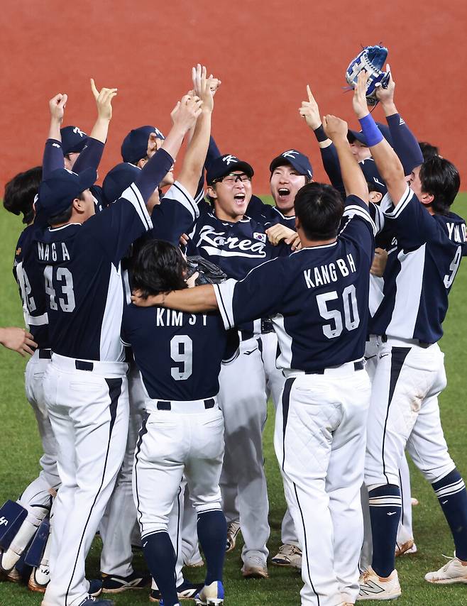 ▲ 한국 야구 대표팀은 2023년 열린 2022 항저우 아시안게임에서 금메달을 차지했다. 결승전 상대는 대만이었다. ⓒ 연합뉴스