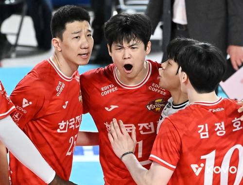 득점 후 기뻐하는 한국전력 선수들 [한국배구연맹 제공. 재판매 및 DB 금지]