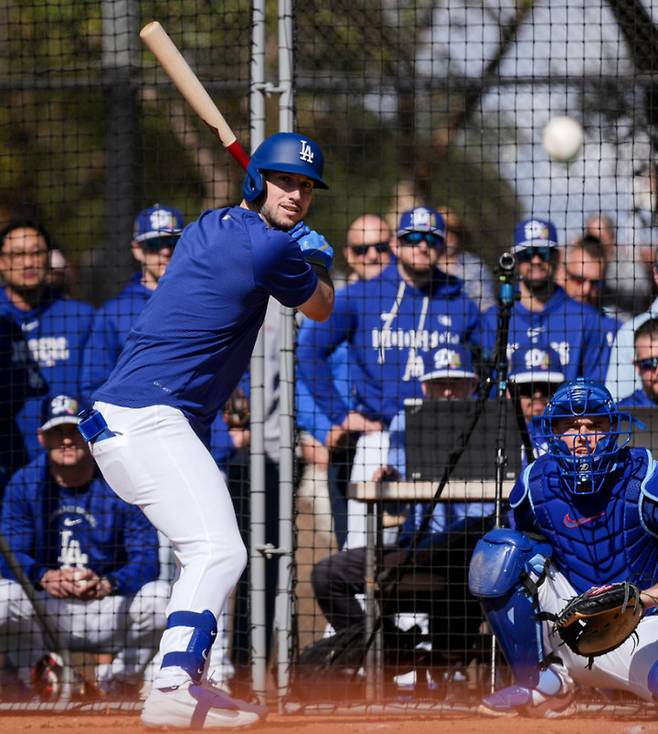 (다저스 외야수가 된 카일 터커가 2026 스프링캠프에서 타격훈련을 하고 있다)