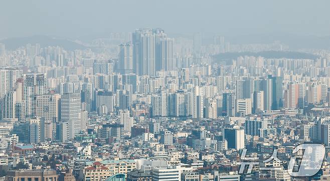 20일 오후 서울 남산에서 바라본 도심 아파트 단지. 2026.2.20 ⓒ 뉴스1 안은나 기자