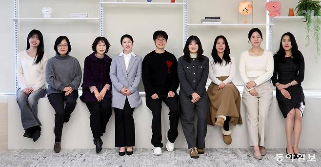 동아일보 2026년 신춘문예 당선자들. 왼쪽부터 박지민, 배은정, 김순호, 곽경선, 김근희, 박혜겸, 이형초, 최승연, 최우정 씨. 동아일보DB