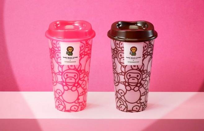 커피 한 잔보다 ‘한정판 컵’을 먼저 확인하는 모습은 최근의 굿즈 중심 소비 확산 흐름을 보여주는 장면이다. 스타벅스 앱 갈무리
