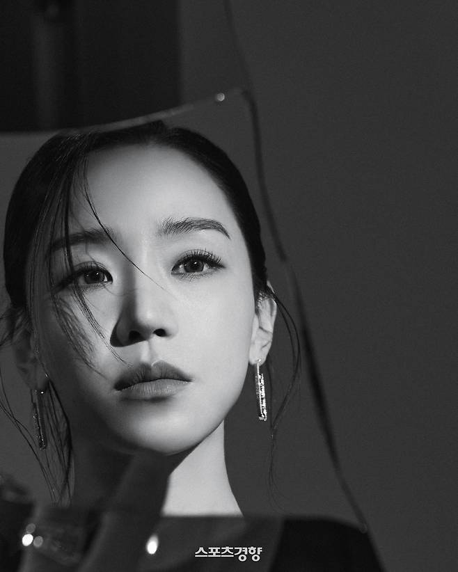 넷플릭스 시리즈 ‘레이디 두아’에서 사라 킴을 연기한 배우 신혜선. 넷플릭스 제공