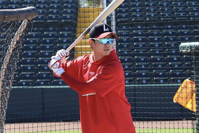 SSG 안상현이 미국 플로리다 스프링캠프에서 타격 훈련을 하고 있다. 사진 | SSG 랜더스