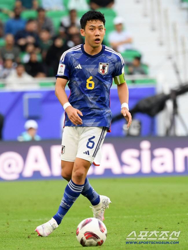 14일(현지시간) 카타르 도하 알투마마 스타디움 열린 2023 아시아축구연맹(AFC) 카타르 아시안컵 일본과 베트남의의 경기. 일본 엔도가 패스를 시도하고 있다. 도하(카타르)=박재만 기자 pjm@sportschosun.com/2024.01.14/