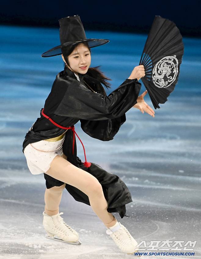22일(한국시간) 이탈리아 밀라노 스피드스케이팅 아레나에서 밀라노동계올림픽 피겨 갈라쇼가 열렸다. 연기를 펼치고 있는 이해인. 밀라노(이탈리아)=송정헌 기자songs@sportschosun.com/2026.02.22/