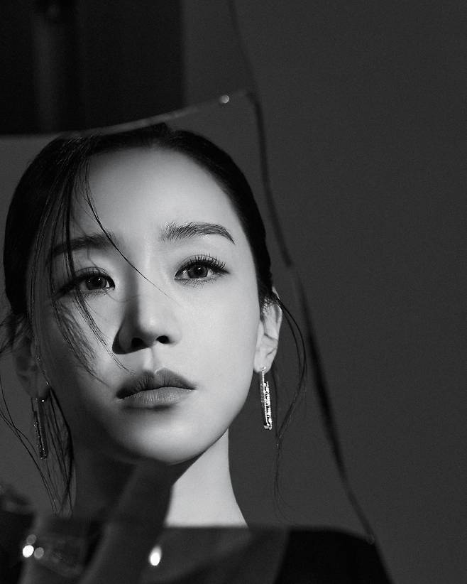 신혜선은 "평상시 생활이 루틴화 된 편"이라며 "다양한 인간 군상을 연기하며 재미를 느낀다"고 했다. 사진 넷플릭스