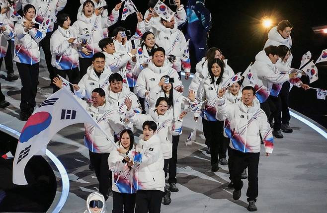 2월6일 이탈리아 밀라노 산시로 스타디움에서 열린 2026 밀라노·코르티나담페초 동계올림픽 개막식에 입장하는 한국 선수들 ⓒUPI 연합