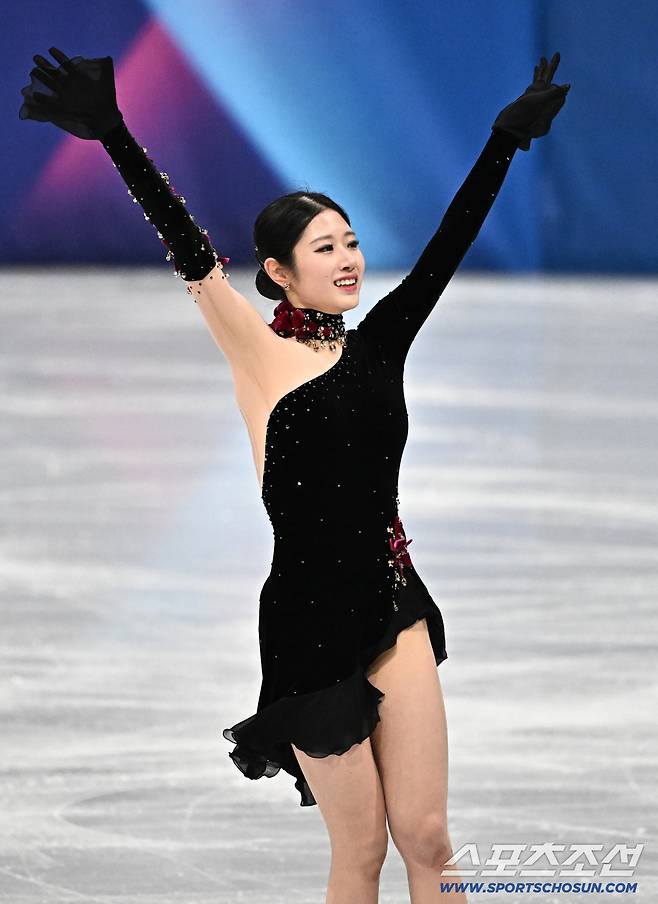 20일(한국시간) 이탈리아 밀라노 스피드스케이팅 아레나에서 열린 밀라노동계올림픽 여자 피겨 프리스케이팅 경기. 연기를 마치고 인사하는 이해인. 밀라노(이탈리아)=송정헌 기자songs@sportschosun.com/2026.02.20/