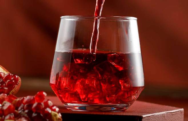 미국 이팅웰은 콜레스테롤 관리에 도움이 되는 음료를 소개했다./사진=클립아트코리아