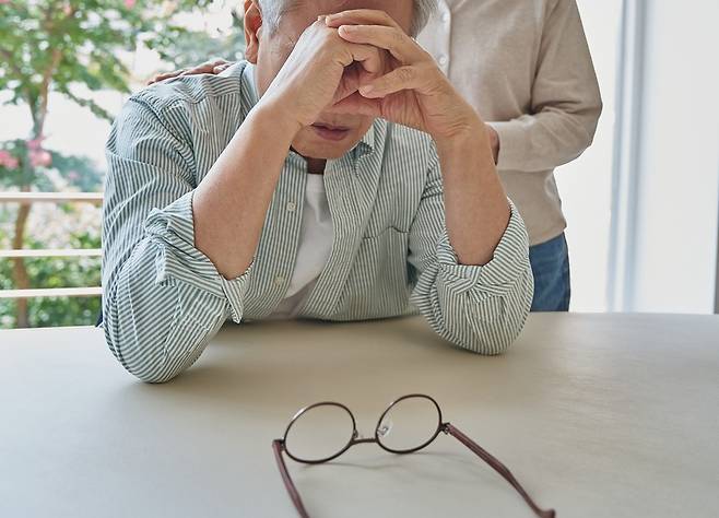 백내장 수술은 비교적 안전한 수술로 알려졌지만, 수술 중 합병증이 발생하거나 이후 경과관찰이 충분히 이뤄지지 않을 경우 시력 저하 등 심각한 결과로 이어질 수 있다./사진=게티이미지뱅크