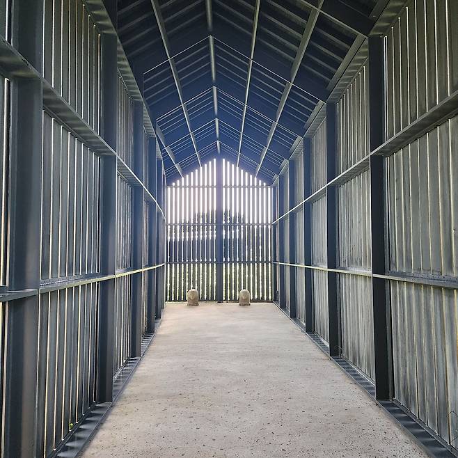 제주에 있는 풍 뮤지엄. 바람 소리에 집중하도록 설계한 이타미 준의 작품이다. [사진 조성익]