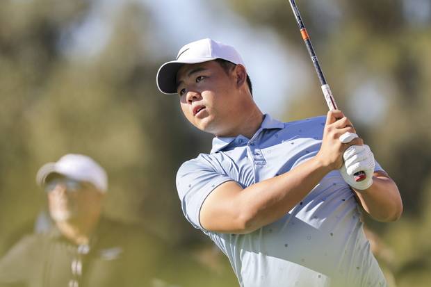 김주형이 22일(현지 시간) 미국 캘리포니아주 로스앤젤레스의 리비에라 컨트리클럽에서 열린 PGA 투어 제네시스 인비테이셔널 최종 4라운드 1번 홀에서 티샷을 날리고 있다. EPA연합뉴스