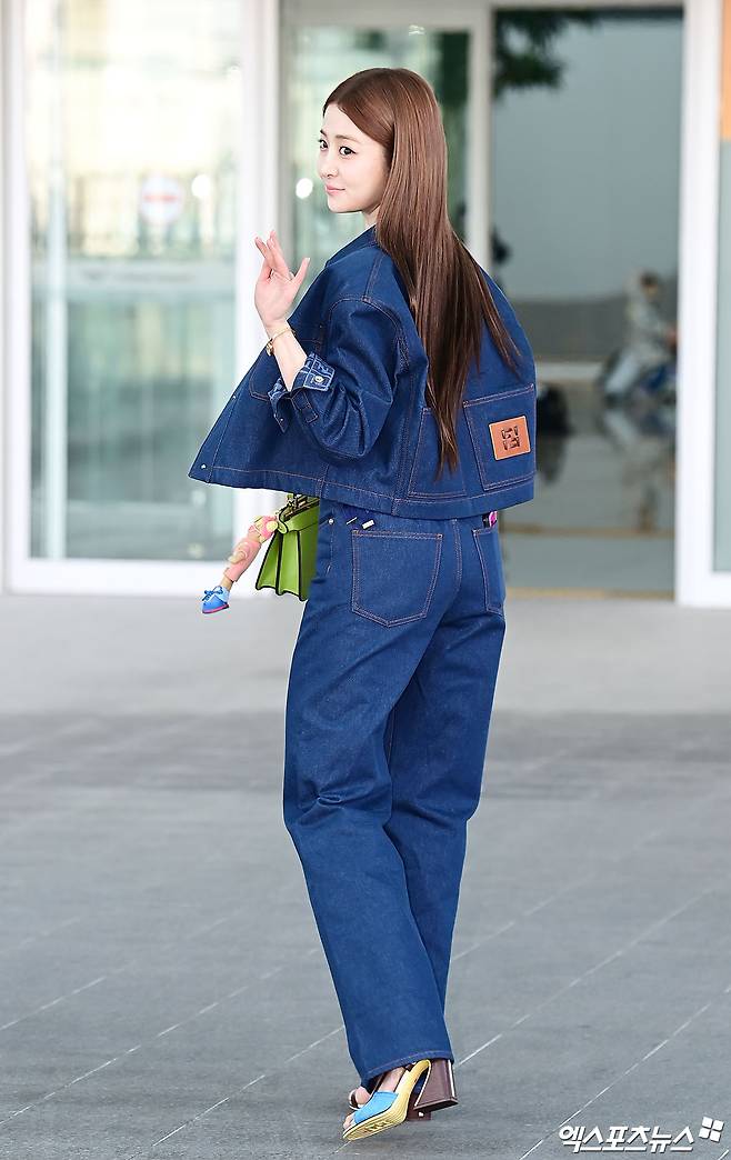 완벽한 뒤태 자랑