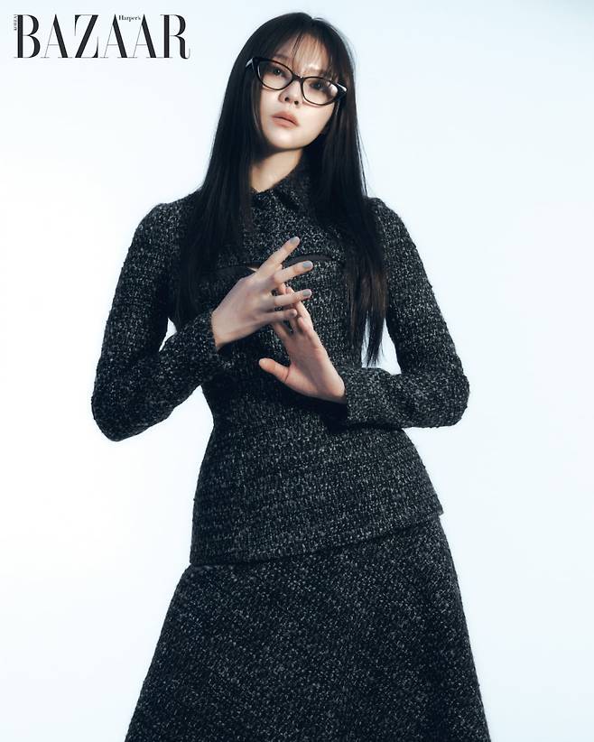 [사진 제공: 하퍼스 바자 코리아 ]