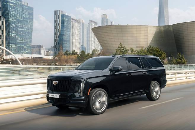 캐딜락 '2026 더 뉴 에스컬레이드 ESV' 사진=한국GM