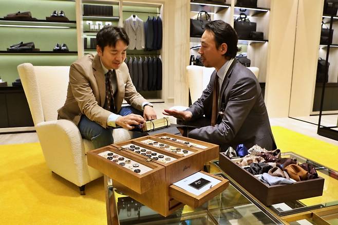 에비뉴엘 잠실에 있는 남성브랜드 ‘브리오니’ 매장 이미지/ 사진 = 롯데백화점 제공