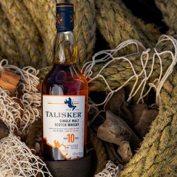 [서울=뉴시스] 바다의 짠내음이 담긴 '탈리스커' (사진=디아지오 제공) *재판매 및 DB 금지