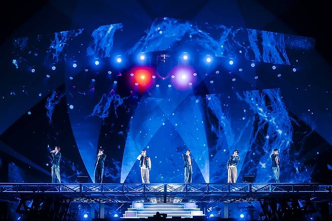 12만 관객 열광! 라이즈, K팝 보이그룹 최단기간 日 도쿄돔 공연 대성황.."다 브리즈 덕분"