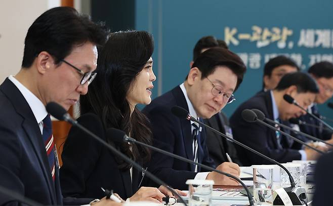 이부진 한국방문의해위원장이 25일 청와대에서 이재명 대통령 주재로 열린 확대국가관광전략회의에서 발언하고 있다./연합뉴스