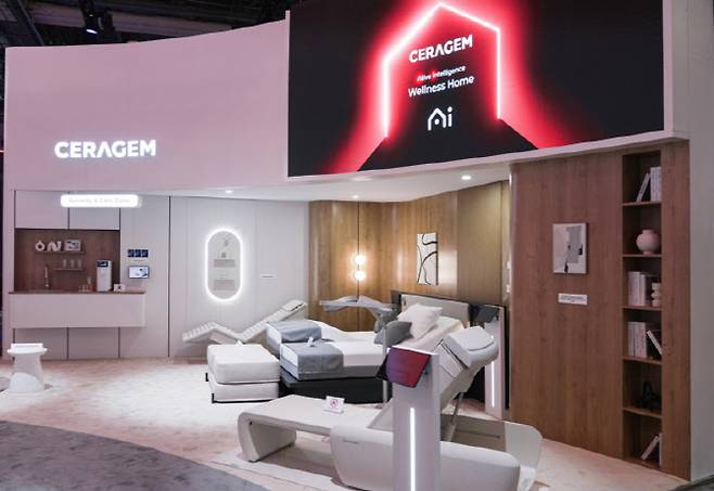 세라젬이 정보기술가전 전시회 'CES 2026'에서 선보인 '인공지능(AI) 웰니스 홈' 전시관. (사진=세라젬)