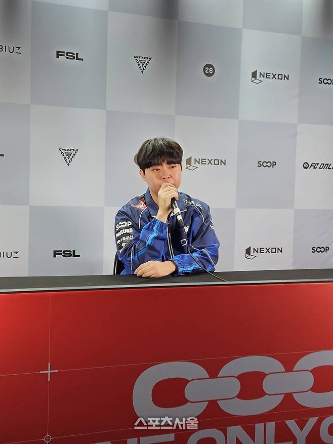 DRX ‘찬’ 박찬화가 25일 서울 잠실DN콜로세움에서 열린 2025 FSL A조 첫 경기서 승리 후 취재진 인터뷰에 응하고 있다. 잠실 | 강윤식 기자 skywalker@sportsseoul.com