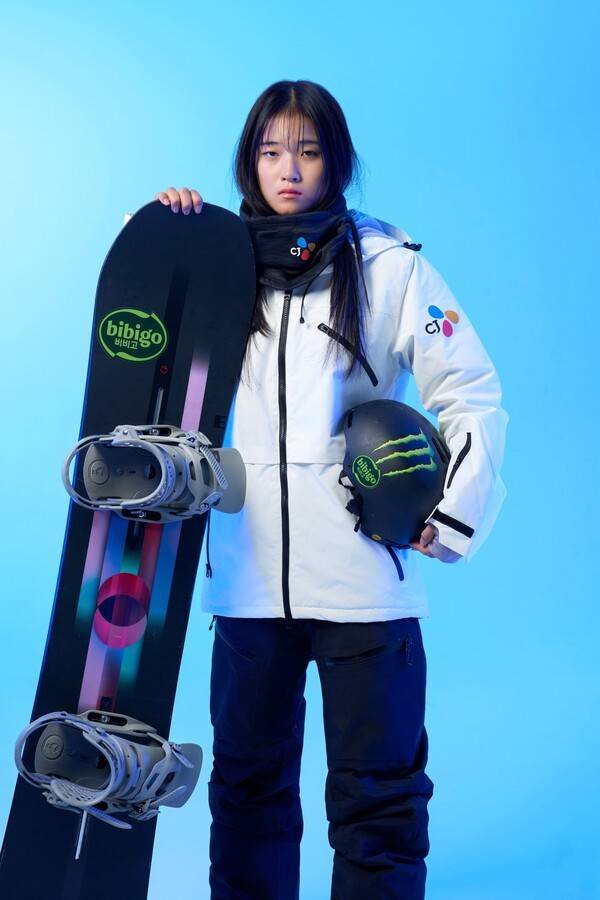 2월 5일부터 22일까지 18일간 운영된 CJ 밀라노 코리아하우스는 올림픽 기간 한국 문화를 경험할 수 있는 대표 공간으로 자리매김했다. 약 3만3천여명이 발걸음한 가운데, 사전 예약자의 74%가 이탈리아어, 20%가 영어 사용자로 집계되며 'K컬처'를 향한 유럽 현지의 뜨거운 관심을 입증했다.(CJ가 후원하는 최가온이 밀라노·코르티나 동계올림픽 여자 스노보드 하프파이프 금메달을 획득했다). /사진=CJ