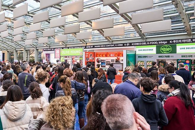 밀라노 올림픽 코리아하우스는 18일간 3만 3천명의 방문객을 맞이하며 성황리에 마무리됐다. 사진제공=CJ그룹