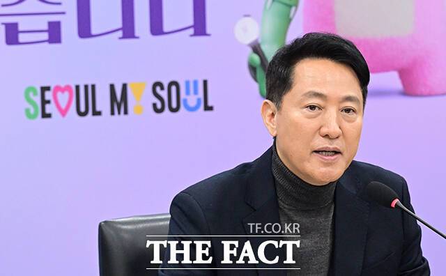 오세훈 서울시장이 25일 서울시의회 제334회 임시회 시정질문에서 "전월세 매물 감소세는 매우 뚜렷하다"고 밝혔다. /임영무 기자