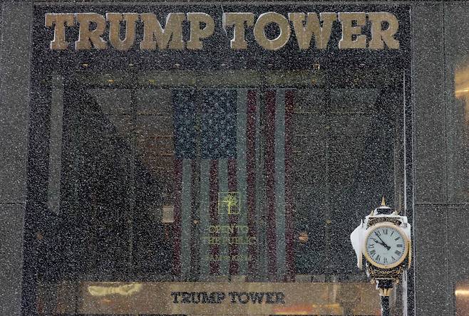 미국 뉴욕 5번가에 있는 트럼프 타워 모습 / AFP=연합