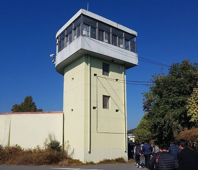 광주광역시 북구 문흥동에 있던 옛 광주교도소 감시탑. 김용희 기자 kimyh@hani.co.kr