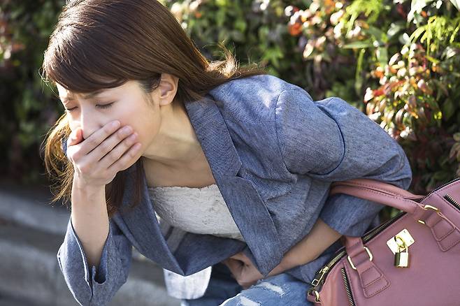 당뇨 약 복용 후, 울렁거리고 어지러운 증상이 나타난다면 가장 먼저 혈당을 확인해보는 것이 좋다./사진=클립아트코리아