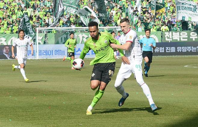 K리그가 28일 새로운 시즌을 시작한다. 사진은 지난 21일 열린 수퍼컵 모습. [뉴시스]