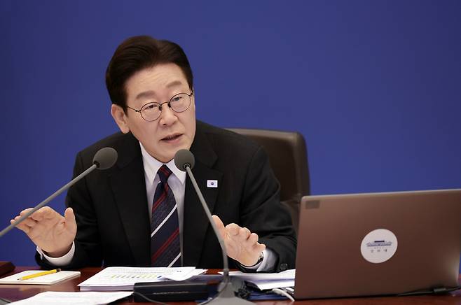 이재명 대통령, 국무회의 발언 [청와대통신사진기자단]