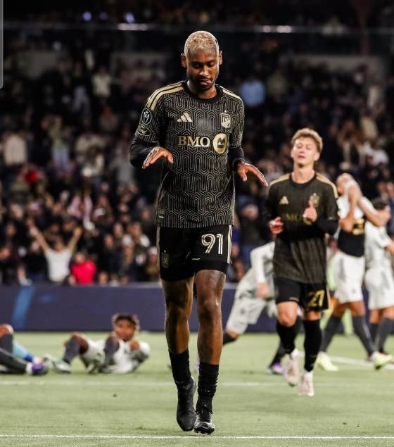 은코시 타파리가 오후 12시(한국시간) 미국 캘리포니아주 로스앤젤레스의 BMO스타디움에서 열린 2026시즌 북중미카리브축구연맹(CONCACAF) 챔피언스컵 1라운드 2차전에서 선제골을 넣고 세리머니하고 있다. /사진=로스앤젤레스FC 공식 사회관계망서비스(SNS)