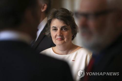 로랑스 데카르 루브르 박물관장 [EPA 연합뉴스 자료사진. 재판매 및 DB 금지]