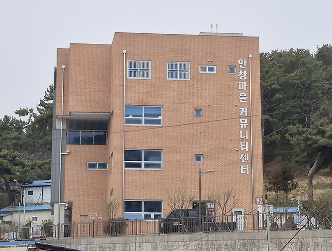 부산 부산진구 안창마을커뮤니티센터에 3~4층에 위치한 고령자복지주택 도란도란하우스 전경. 조윤화 기자