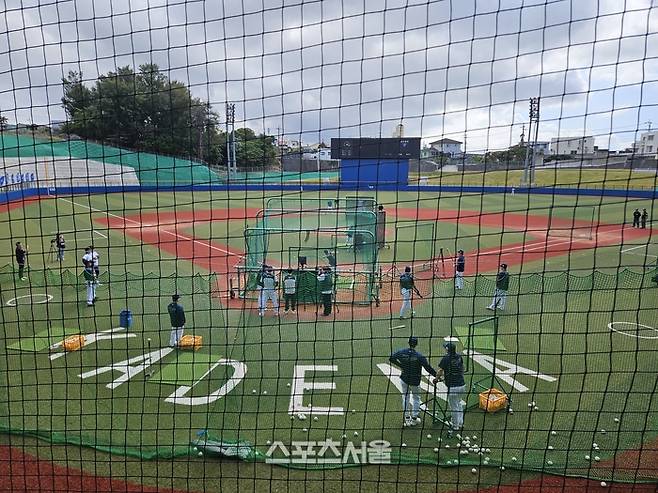 2026 WBC 대표팀이 16일 일본 오키나와 가데나 구장에서 타격훈련을 하고 있다. 오키나와 | 김동영 기자 raining99@sportsseoul.com