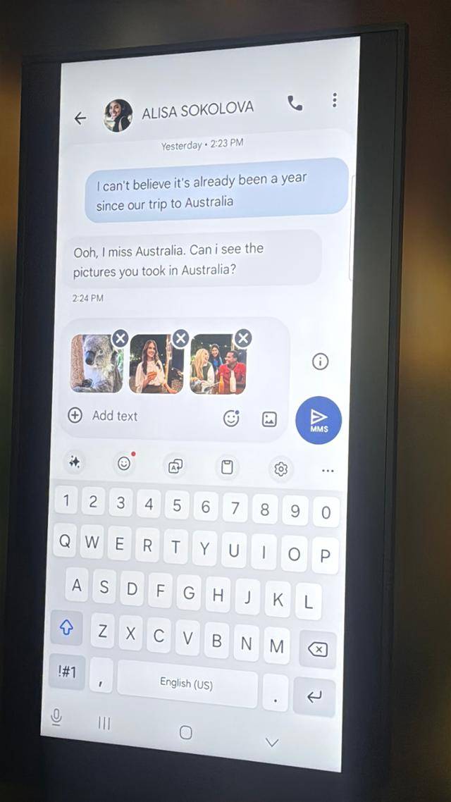 호주 여행에서 찍은 사진을 보내달라는 메시지를 확인한 에이전틱 AI가 사용자의 요청 없이도 사진첩에서 먼저 호주 여행 사진을 제안하는 모습. 실리콘밸리=박지연 특파원