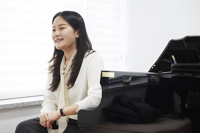 서울 신촌 연세대 음대 내 교수 연구실에서 아르떼와 인터뷰 중인 임지영 바이올리니스트. @arte. Photo by 문덕관