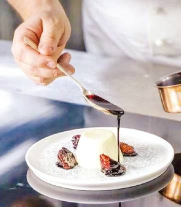 미쉐린 스타 출신 셰프들이 메뉴 개발과 조리에 참여한다. /큐나드 홈페이지