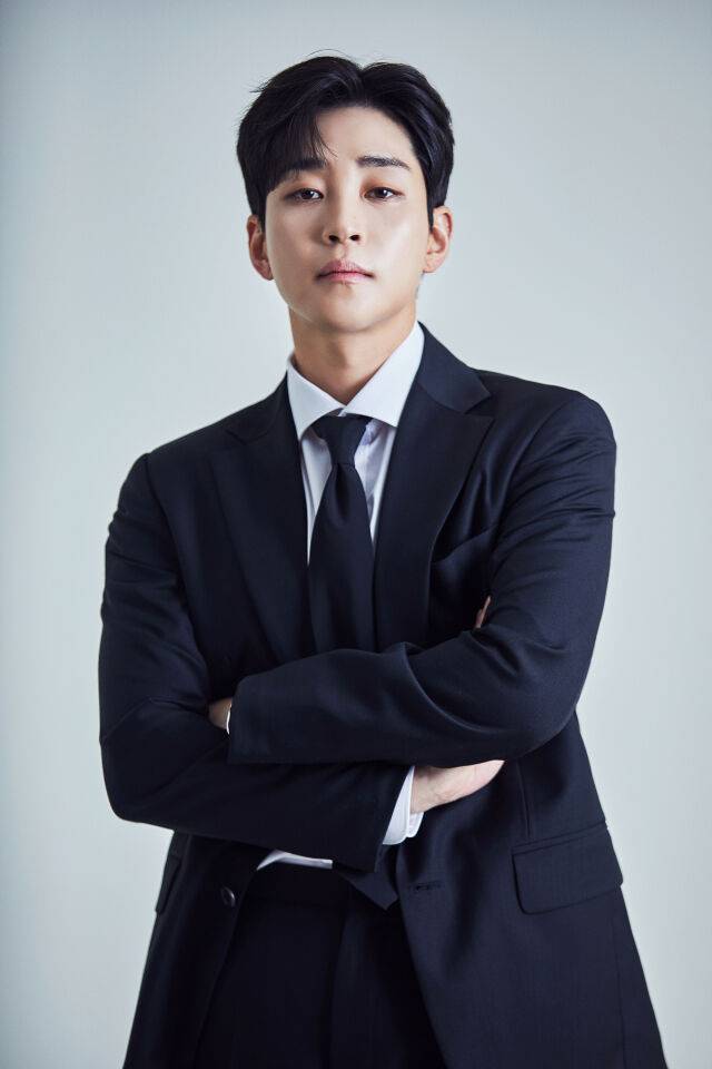 딘딘 / 슈퍼벨컴퍼니