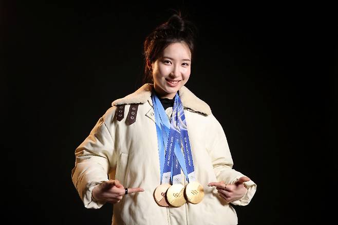 획득 메달을 목에 건 김길리. 삼성전자 제공