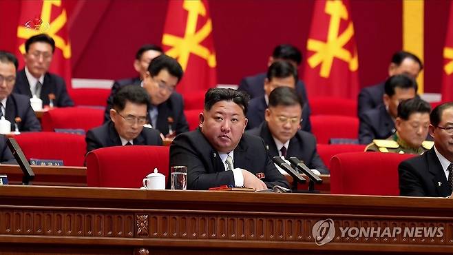 김정은, 9차 당대회 참석 (서울=연합뉴스) 김정은 국무위원장이 제9차 노동대회에 참석한 모습 [조선중앙TV 화면] 2026.2.23 
    [국내에서만 사용가능. 재배포 금지. For Use Only in the Republic of Korea. No Redistribution] nkphoto@yna.co.kr