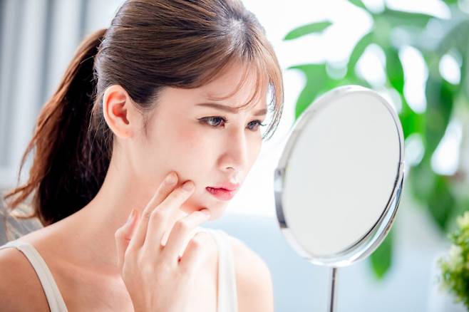 단 음료와 과자, 케이크 같은 정제당 식품을 자주 섭취할수록 피부 트러블 빈도가 높아질 수 있다. 사진=클립아트코리아